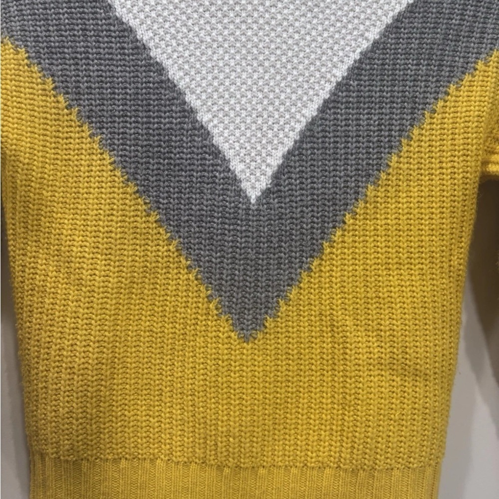 Workshop Republic Clothing Gray, Yellow and White Sweater - Picture 3 of 8